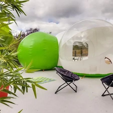 Les Bulles De Fleury Bed & Breakfast *